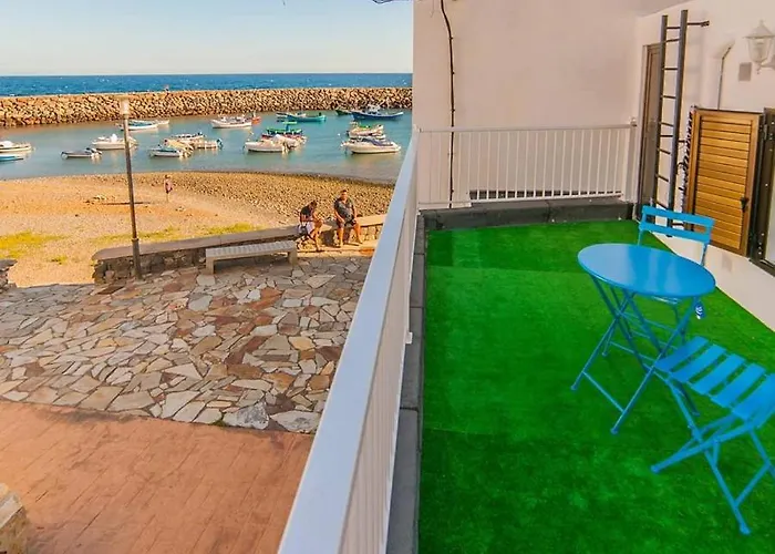 Beach House Tajao